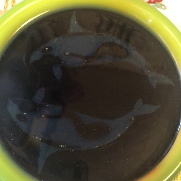 Handmade glow in the dark orca resin tray - Picture 3 of 5